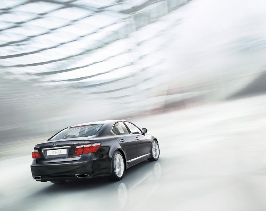  Lexus LS600h L 2007 года  (фото 175 из 224)